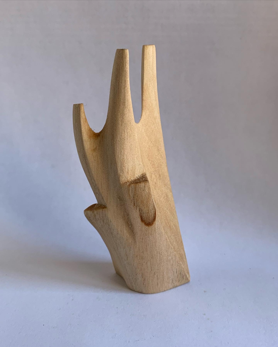 thumbnail of carving bcf1620a-8fc3-4d6c-8c64-bf86cdd8e4ca