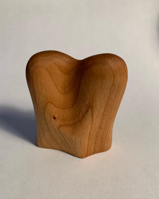 thumbnail of carving 18cf24e0-480e-4b14-bee1-d7af4485e613